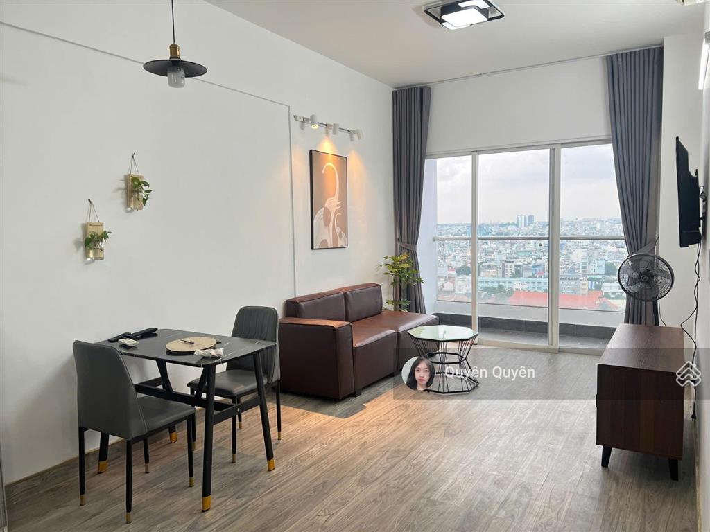 Charmington cho thuê studio 31m2 11 triệu view ngoài thoáng, nt y hình được đkkd treo bảng hiệu