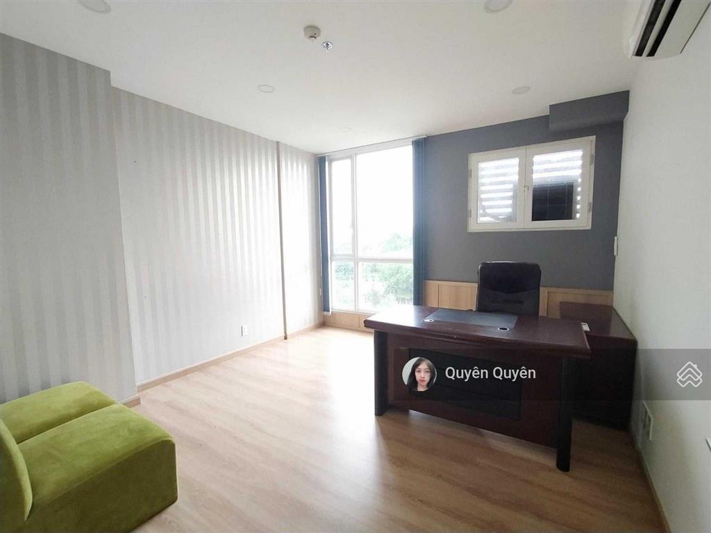 Gấp sàn vp quận 10 200m²  70 triệu đủ bàn ghế, phòng ban, sẵn sàn làm việc ngay, còn bớt  qq