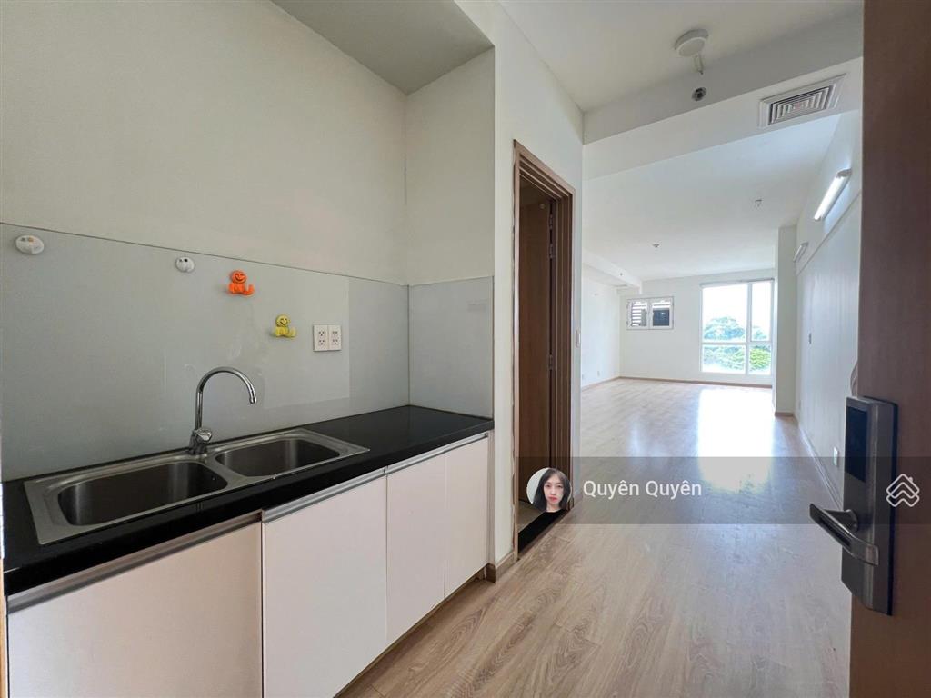 Quận 10  officetel 45m2  2tỷ2 bao hết có sẵn hđt ổn định, view charmington thoáng đẹp