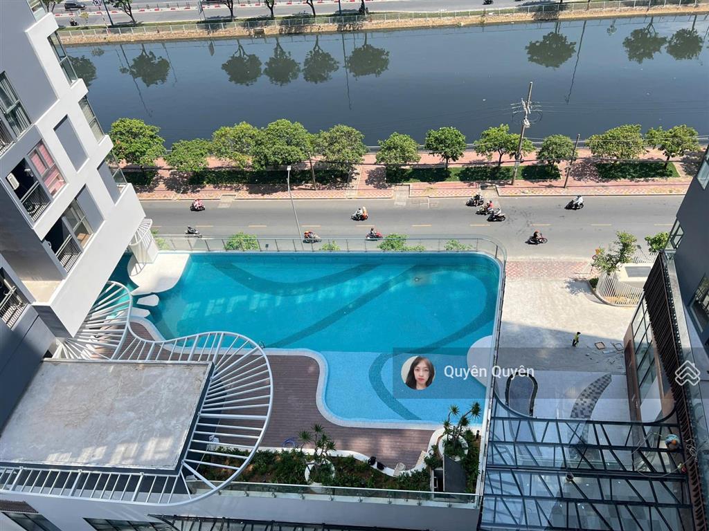 Daqua cho thuê 3 phòng ngủ 74m2 căn góc, có sẵn nội thất cơ bản, view sông hồ bơi siêu xịn