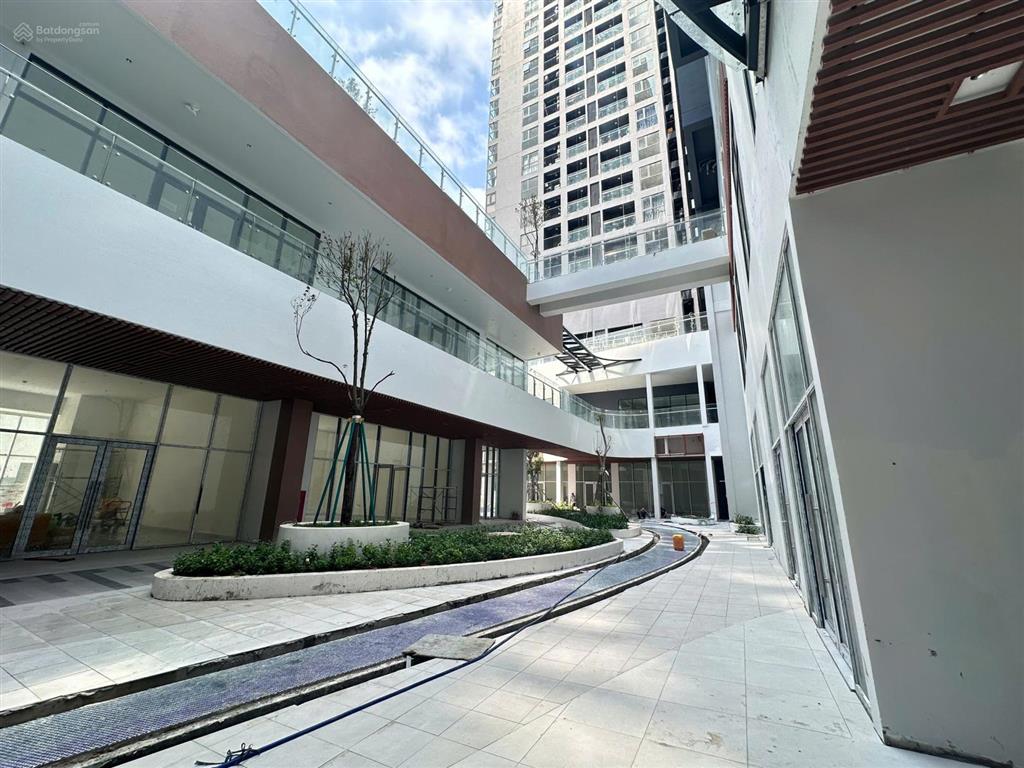 Shophouse daqua dt 42m2 14 triệu/tháng vị trí đẹp mặt tiền bến bình đông quận 8