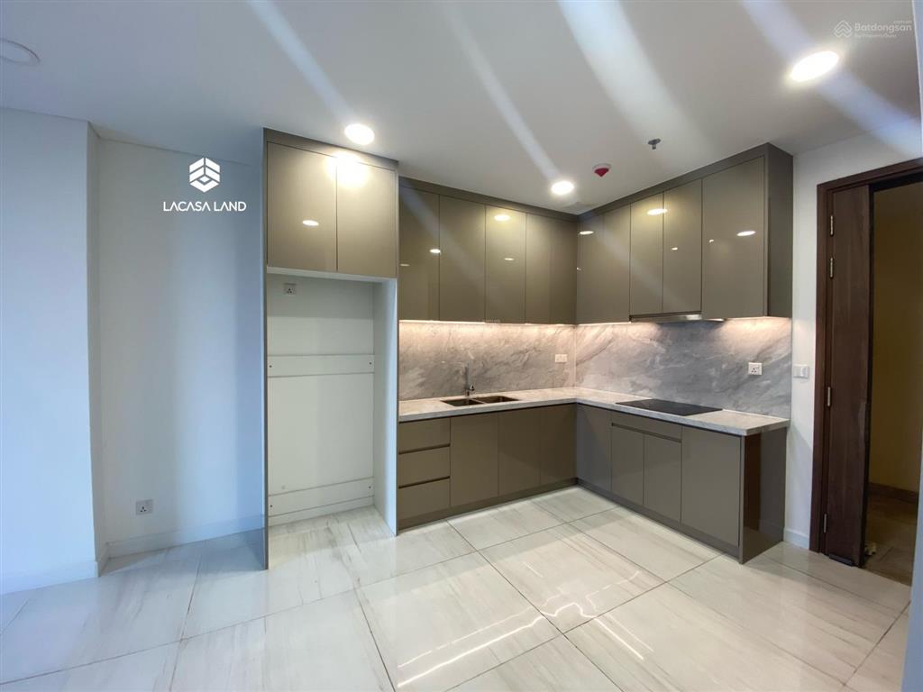 Quận 10 kingdom 101  1pn 50m2 giá 16 triệu/tháng , có suất oto, gym + bơi miễn phí