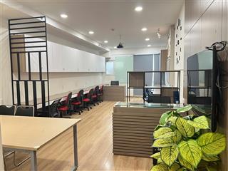 Văn phòng charmington 45m2  17 triệu/tháng, đủ bàn ghế văn phòng đẹp, được đkkd tự do 24/24