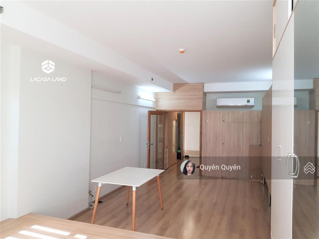 Charmington cho thuê officetel 45m²  15 triệu cạnh sân vườn mát mẻ, được đkkd