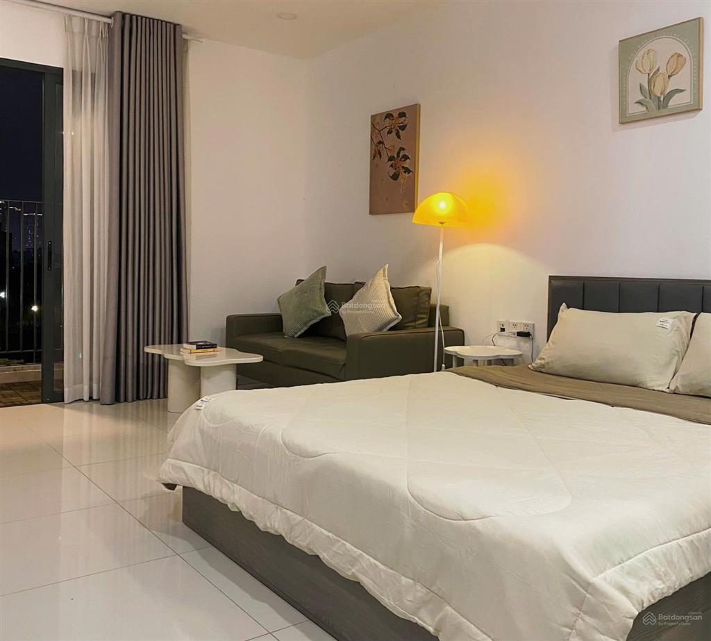 Lavida plus cho thuê ngắn hạn studio y hình 16 triệu/tháng, ban công view vivocity quận 7