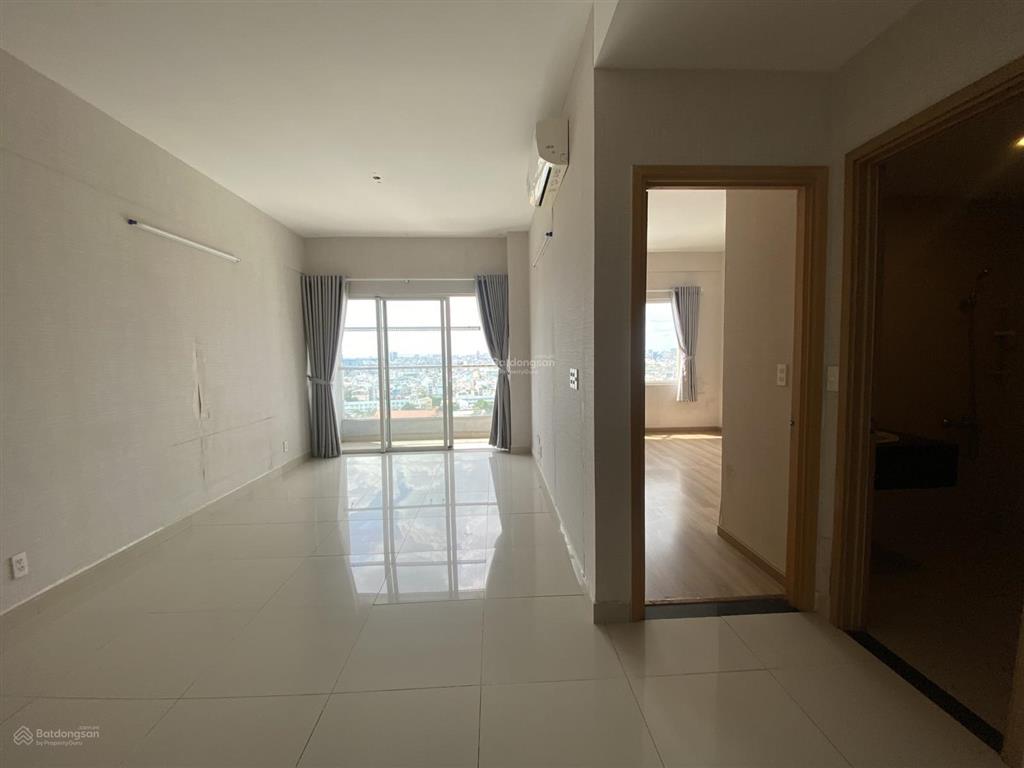 Charmington la pointe cho thuê 1pn 50m2 nhà trống 14 triệu, có ban công, có phòng ngủ riêng