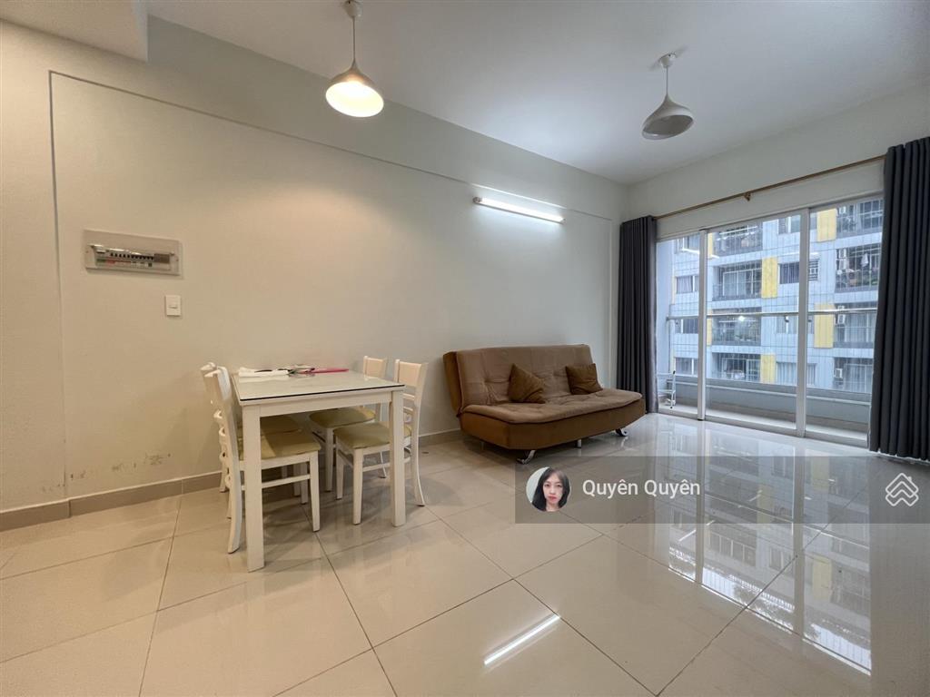 Charmington la pointe cho thuê 1pn 50m2 nhà trống 14 triệu, có ban công, có phòng ngủ riêng