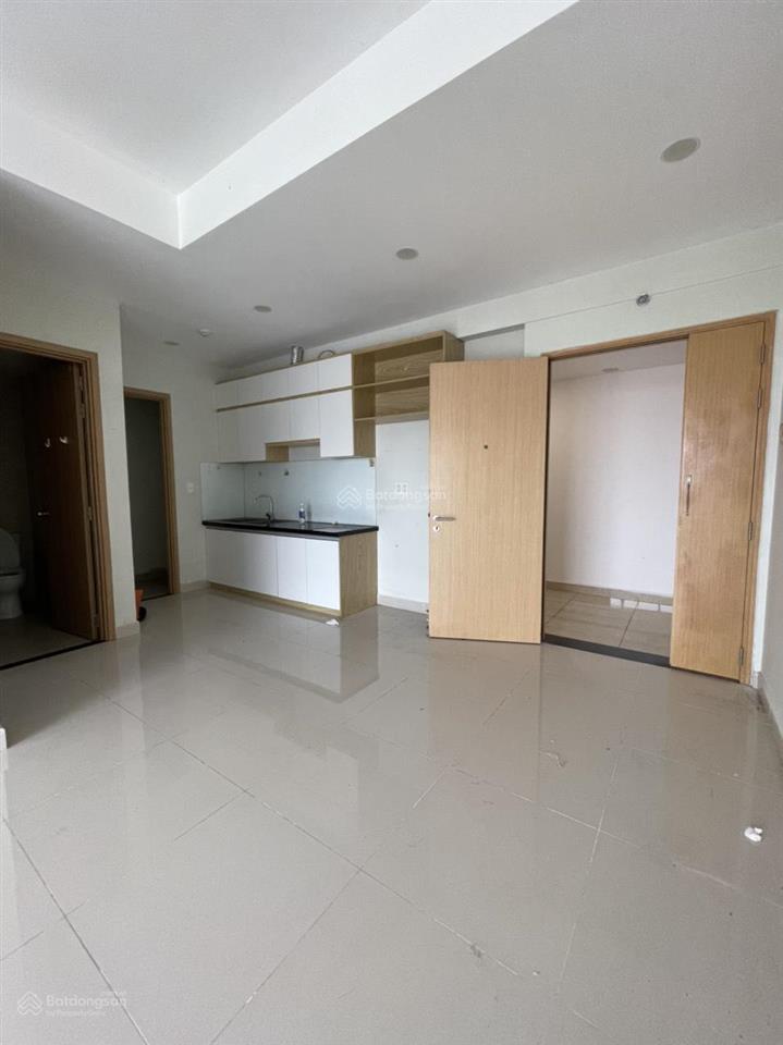 Charmington la pointe cho thuê 1pn 50m2 nhà trống 14 triệu, có ban công, có phòng ngủ riêng