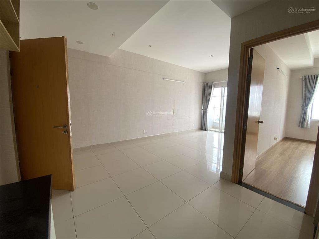 Charmington la pointe cho thuê 1pn 50m2 nhà trống 14 triệu, có ban công, có phòng ngủ riêng
