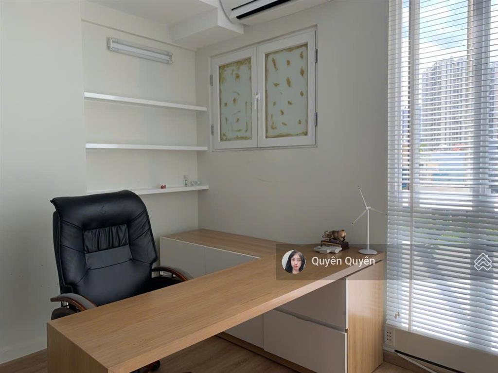 Charmington ot 35m2  13 triệu full còn bớt, có ngăn phòng ml view thoáng, được đkkd