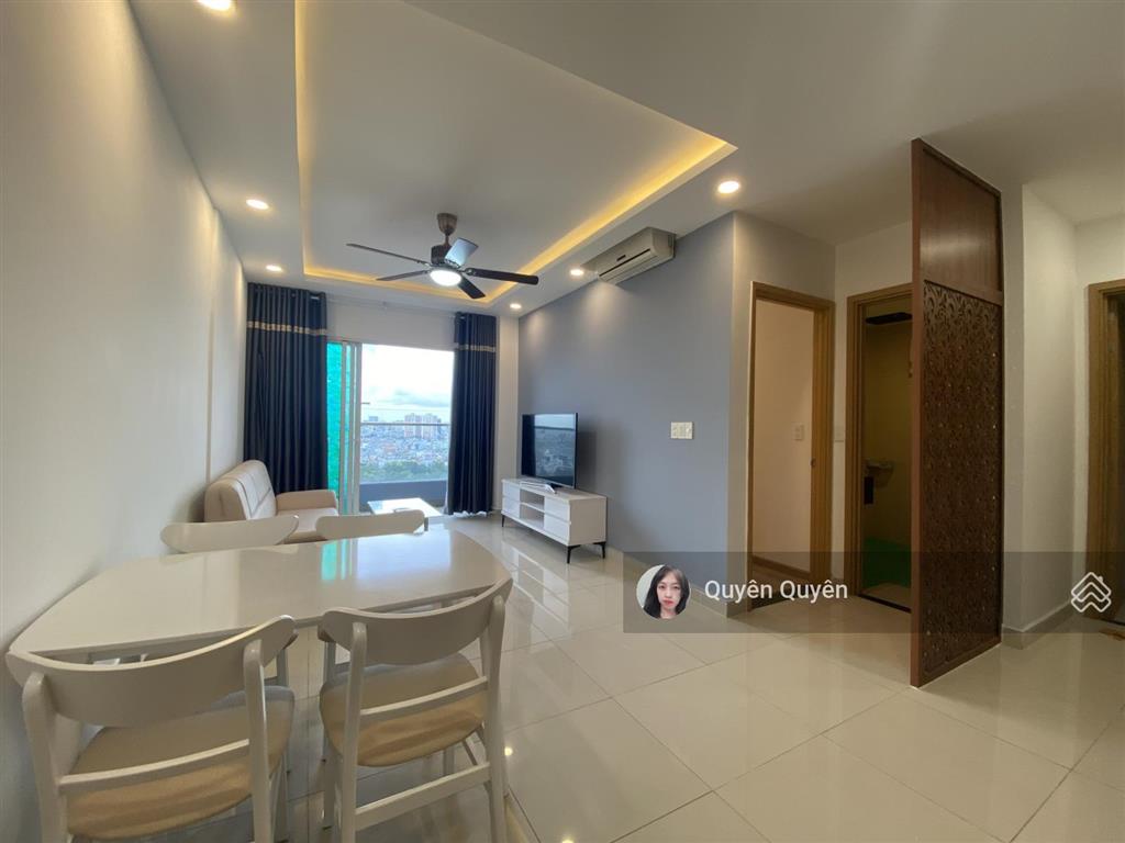 Charmington  gấp căn 1pn 50m2 giá 2tỷ900 bao hết, full nội thất xịn sò, duy nhất 1 căn quận 10