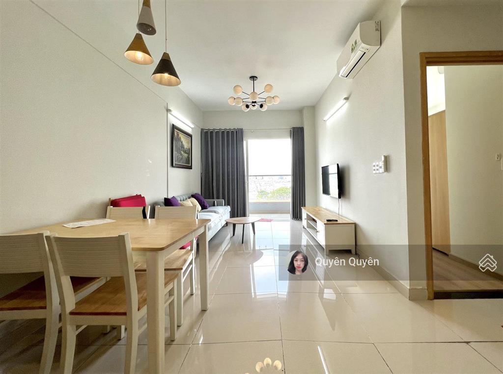 Charmington  gấp căn 1pn 50m2 giá 2tỷ900 bao hết, full nội thất xịn sò, duy nhất 1 căn quận 10