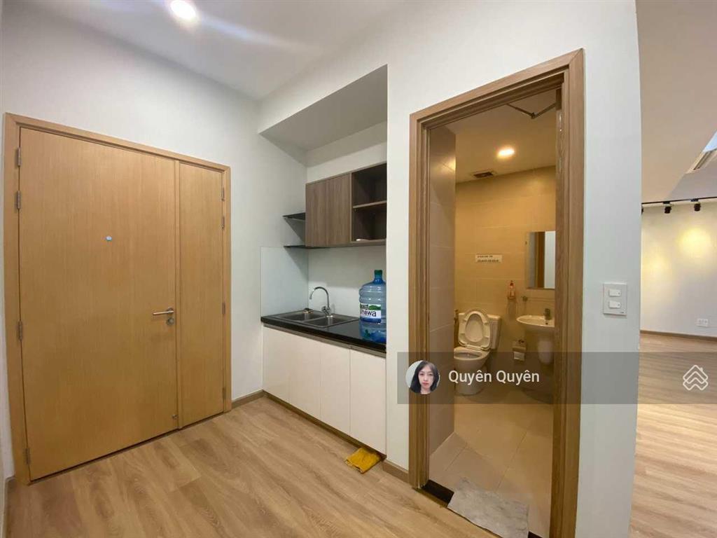 Quận 10 cho thuê văn phòng 70m2  24 triệu/tháng sẵn máy lạnh, 1 wc, giờ giấc tự do được ot