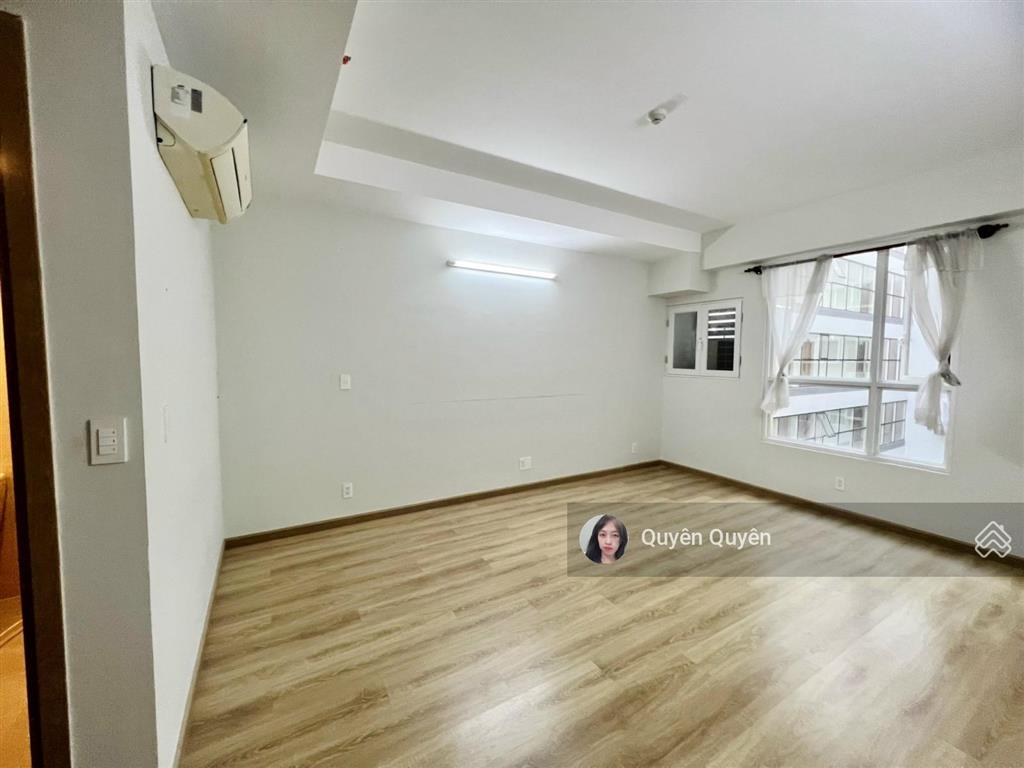 Quận 10 cần bán gấp officetel 31m2  1tỷ700 bao hết, cho thuê 9tr/tháng ổn định