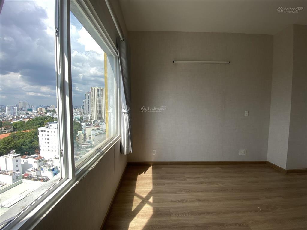 Quận 10  bán hàng hiếm 3pn 100m2  5ty990 bao sang tên, giá còn thương lượng