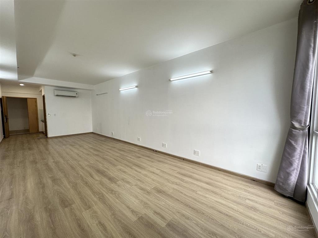 Charmington bán ot 45m2  2 tỷ 250 bao hết, phù hợp để ở và cho thuê nhiều ngành nghề