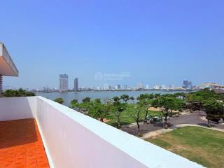 Bán biệt thự view sông sang trọng, đẳng cấp chủ nhân sở hữu. khu làng châu âu euro village, đà nẵng