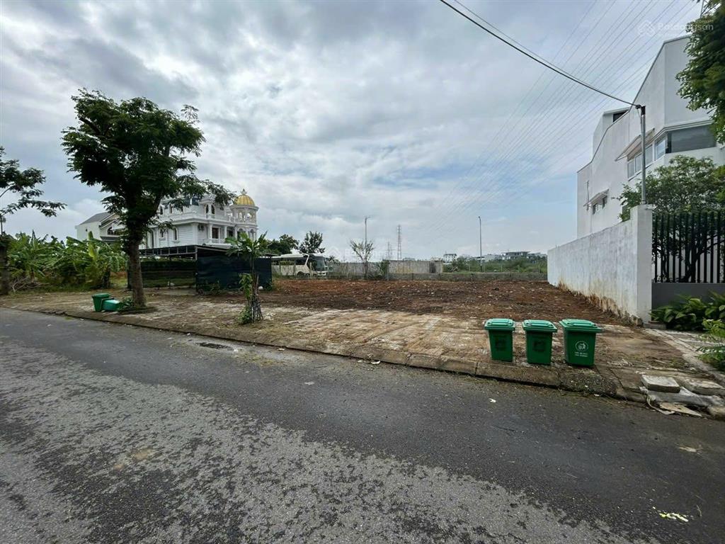 Bán cặp đất biệt thự 580m2 mặt tiền đường anh thơ  ngay khu đô thị nam việt á sát sông hàn