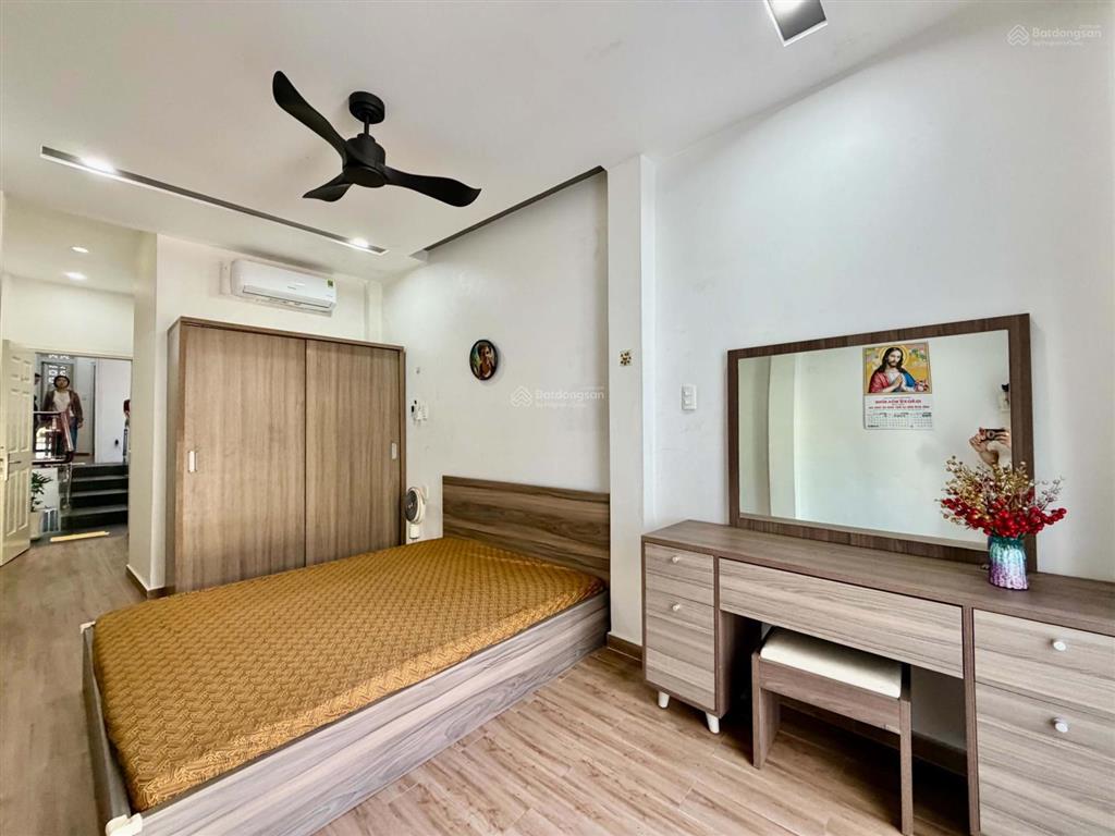 Nhà chính chủ, hẻm xe tải kinh doanh lê văn sỹ, quận 3, 61m2
