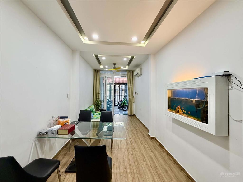 Nhà chính chủ, hẻm xe tải kinh doanh lê văn sỹ, quận 3, 61m2