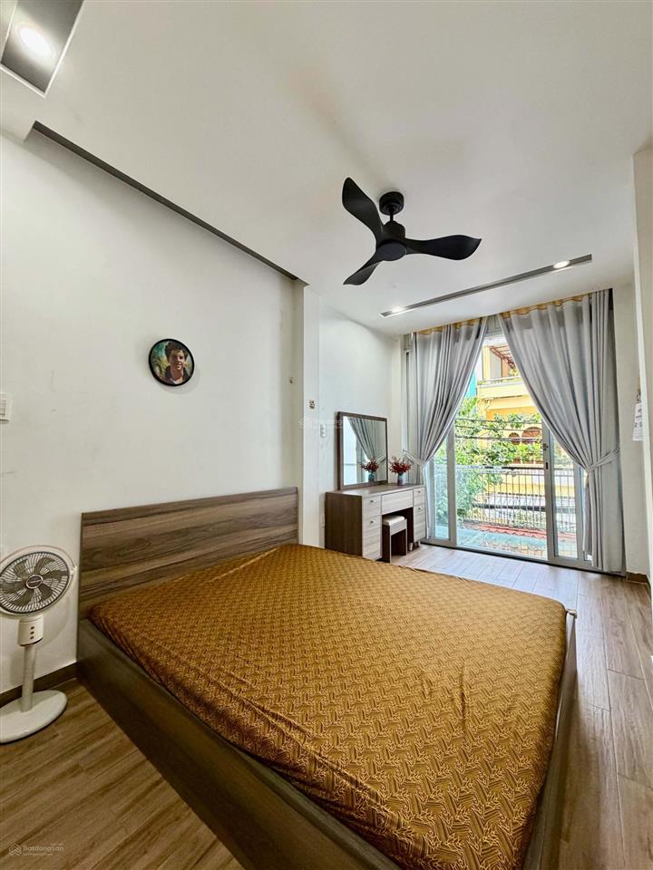 Nhà chính chủ, hẻm xe tải kinh doanh lê văn sỹ, quận 3, 61m2