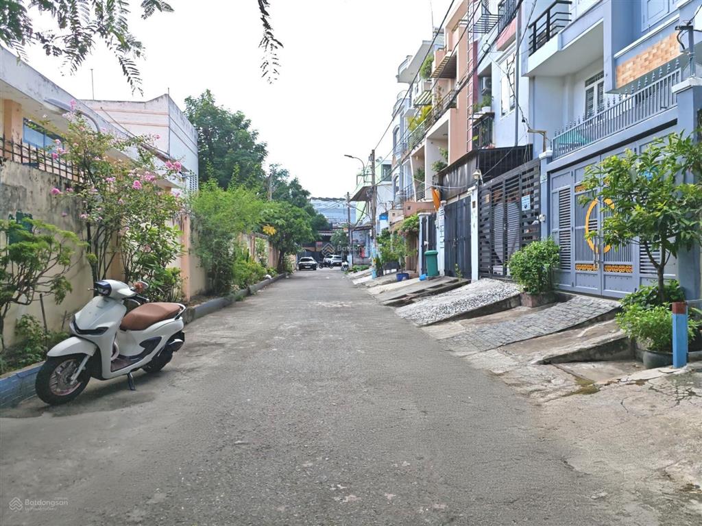Đất trống tiện xây mới, nguyễn gia trí, bình thạnh. khu vip đường d.