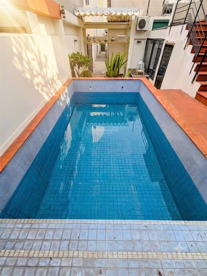 Biệt thự hồ biểu chánh, phú nhuận, 150m2, xe hơi ngủ trong nhà