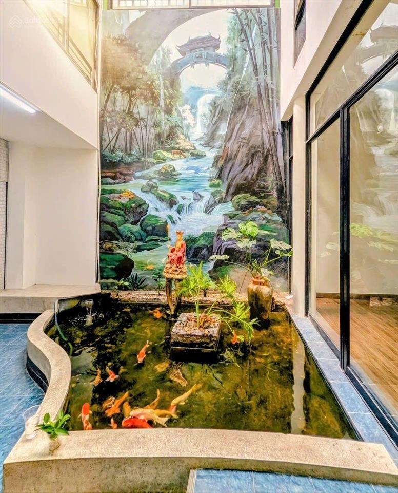 Biệt thự hồ biểu chánh, phú nhuận, 150m2, xe hơi ngủ trong nhà