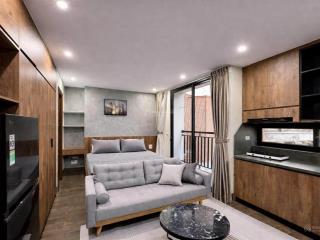 Cho thuê căn hộ tại phố hoàng ngân  lê văn lương.