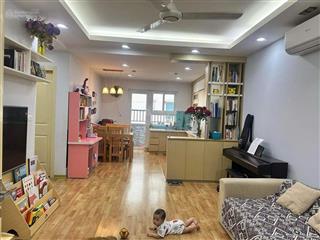 Chính chủ bán căn góc toà hh4b căn 22 siêu hiếm 71m2 2 phòng ngủ, 2 vệ sinh full nội thất linh đàm