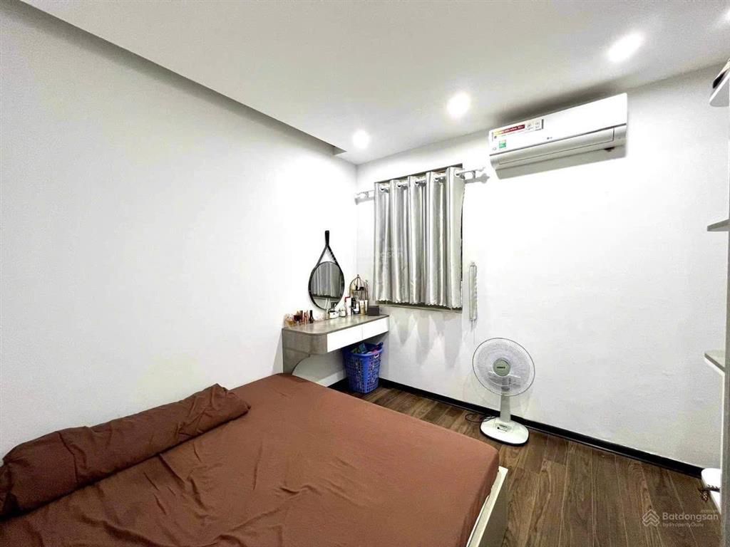 Chủ nhà cắt lỗ  giảm gần 1 tỷ cần bán gấp! căn hộ 2 phòng ngủ chung cư hh linh đàm full nội thất