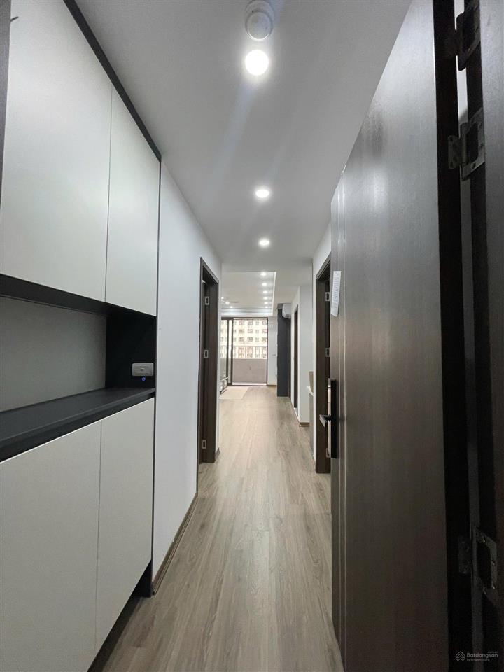 Chủ nhà cắt lỗ hơn 1 tỷ căn 3 ngủ 2 vệ sinh tòa hh4 linh đàm, full mới, giá 3.5 tỷ