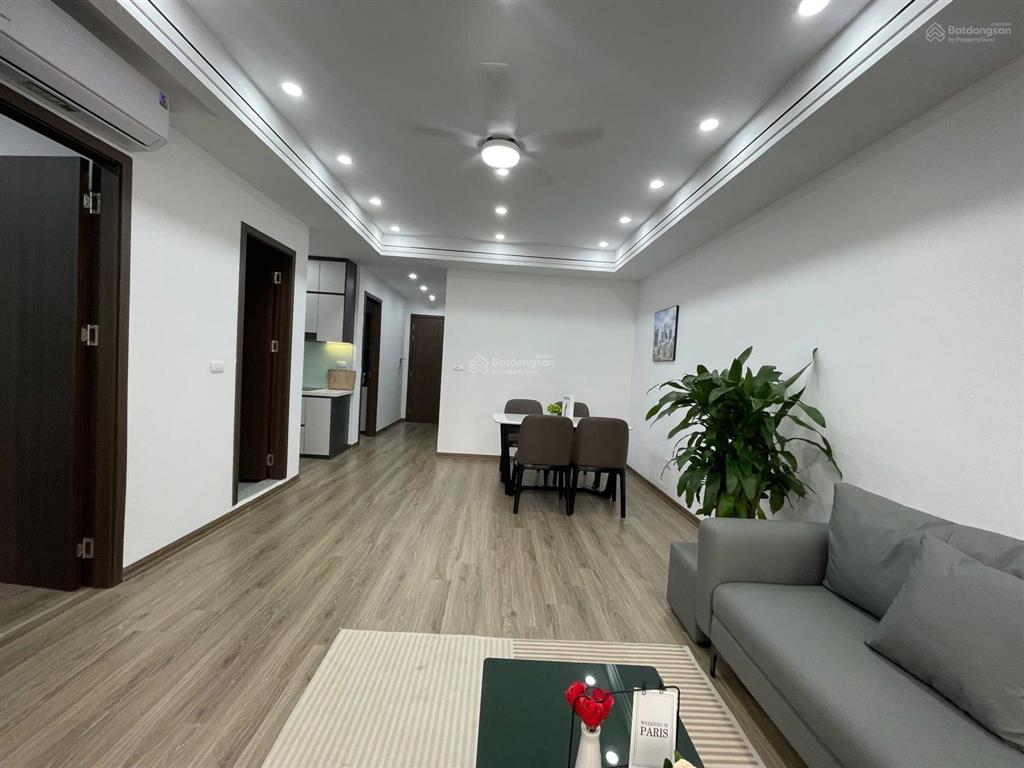 Chủ nhà cắt lỗ hơn 1 tỷ căn 3 ngủ 2 vệ sinh tòa hh4 linh đàm, full mới, giá 3.5 tỷ
