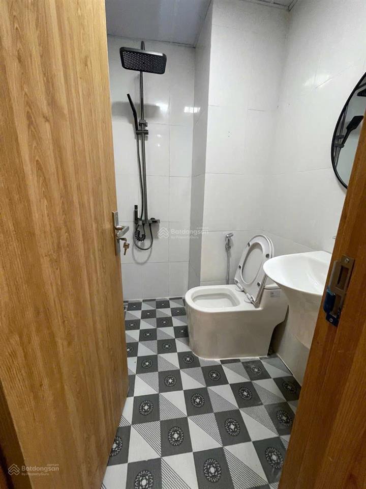Siêu rẻ, căn 2 p ngủ 1 vệ sinh toà hh1 linh đàm, full nội thất, phù hợp ở, cho thuê 7tr, giá 1.7 tỷ