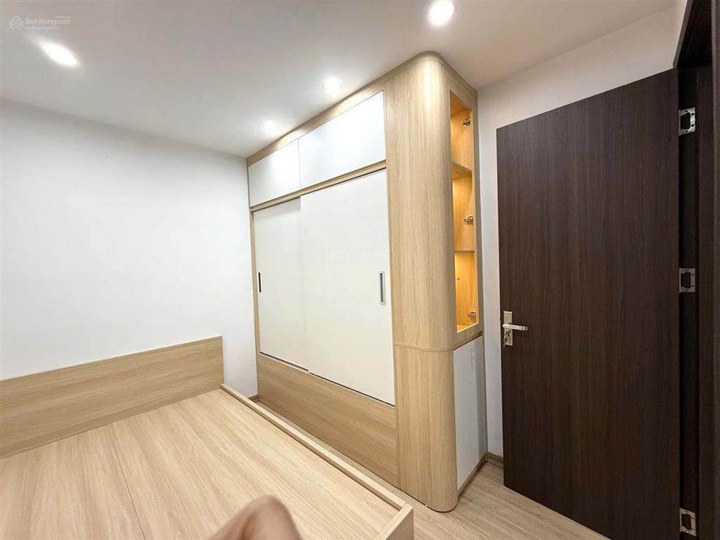 Chủ nhà cắt lỗ  giảm gần 1 tỷ cần bán gấp! căn góc 2 phòng ngủ 2 vệ sinh toà hh4 linh đàm, giá 2.6