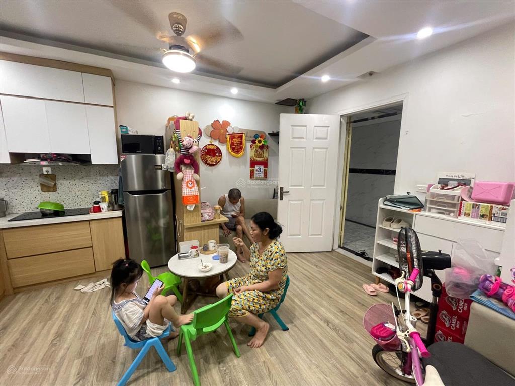 Chủ nhà cắt lỗ  giảm gần 1 tỷ cần bán gấp! căn hộ 2 phòng ngủ, tầng 11 toà hh2 linh đàm, giá 1.9ty