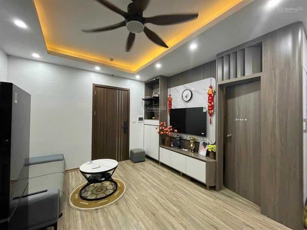 Chủ nhà cắt lỗ gần 1 tỷ  cần bán gấp  căn 2 phòng ngủ toà hh2 linh đàm, full nội thất, giá 1.35tỷ