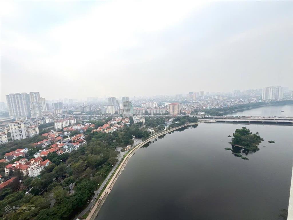 Chủ nhà cắt lỗ hơn 1tỷ  cần bán gấp căn 71m view hồ, 2 ngủ 2 vệ sinh full nt mới toà hh2 linh đàm