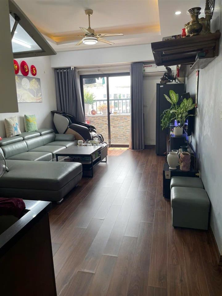 Cắt lỗ hơn 2tỷ căn 76m2 3pn 2 vệ sinh toà hh1 linh đàm, full nội thất, giá thuê 11tr, giá bán 2.9tỷ