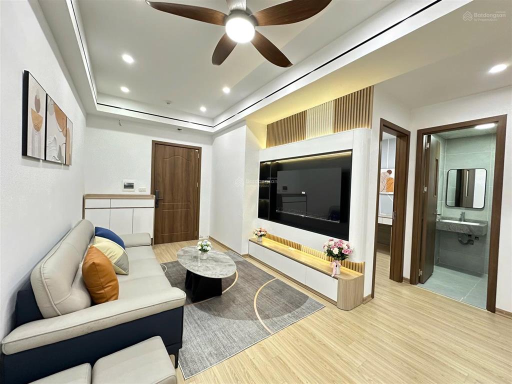 Cắt lỗ gần 2tỷ căn 71m2 2pn 2 vệ sinh toà hh1 linh đàm, full nội thất, giá thuê 8tr, giá bán 2.42tỷ