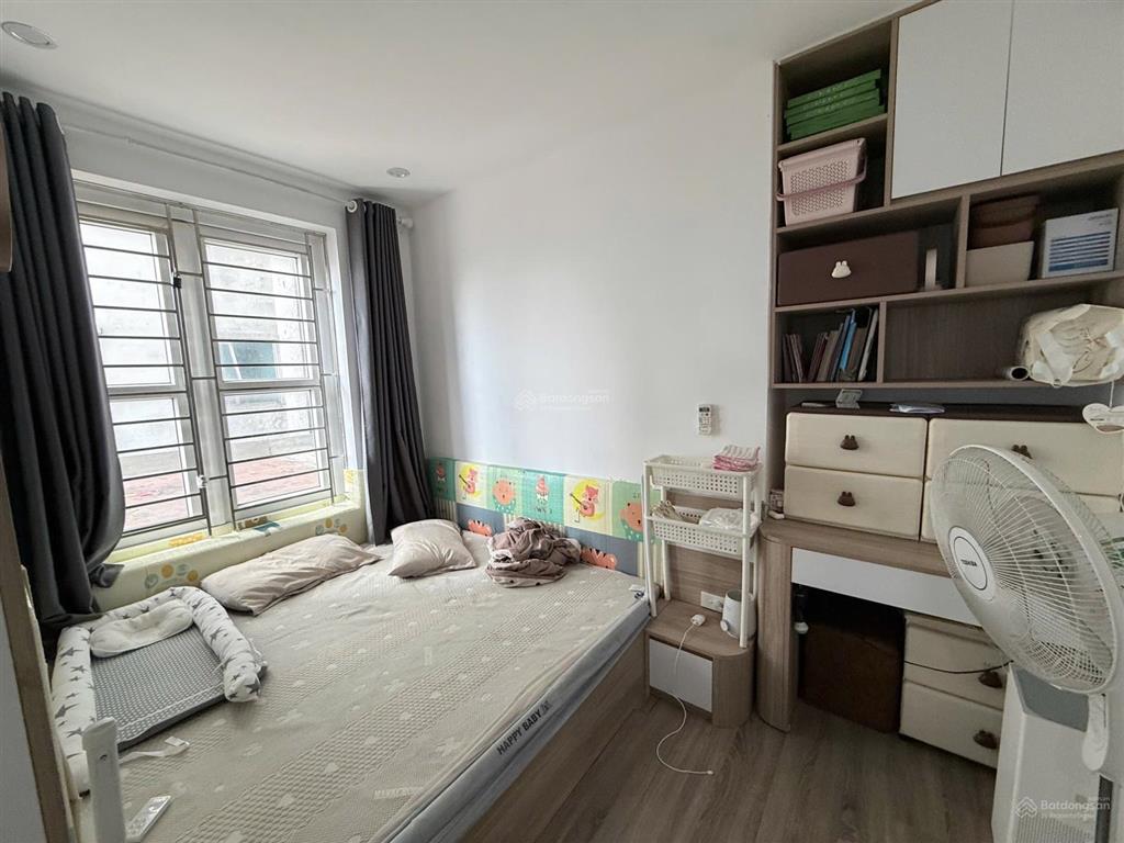 Cắt lỗ hơn 1tỷ căn 76m2 3pn 2 vệ sinh tòa hh4 linh đàm, full nội thất, giá thuê 10tr, giá bán 3tỷ