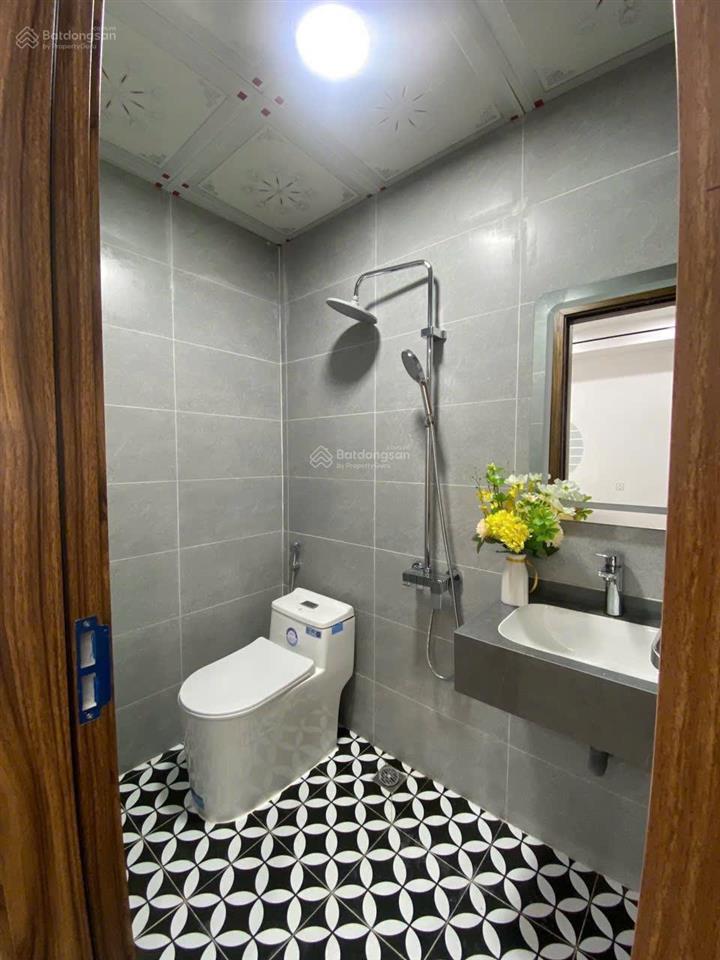 Bán lỗ căn 72m2 tầng 19 3pn 2 vệ sinh toà hh3 linh đàm, full nội thất, giá thuê 8tr, giá bán 3tỷ