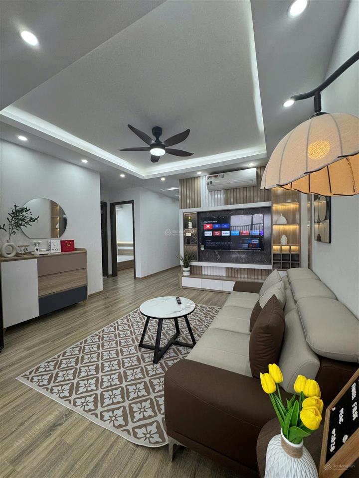 Cắt lỗ 2tỷ căn 76m2 view ho 3pn 2 vệ sinh toà hh3 linh đàm, full nội thất, giá thuê 10tr, giá 2.5tỷ
