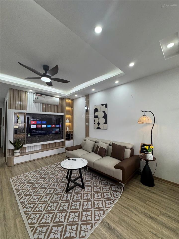 Cắt lỗ 2tỷ căn 76m2 view ho 3pn 2 vệ sinh toà hh3 linh đàm, full nội thất, giá thuê 10tr, giá 2.5tỷ