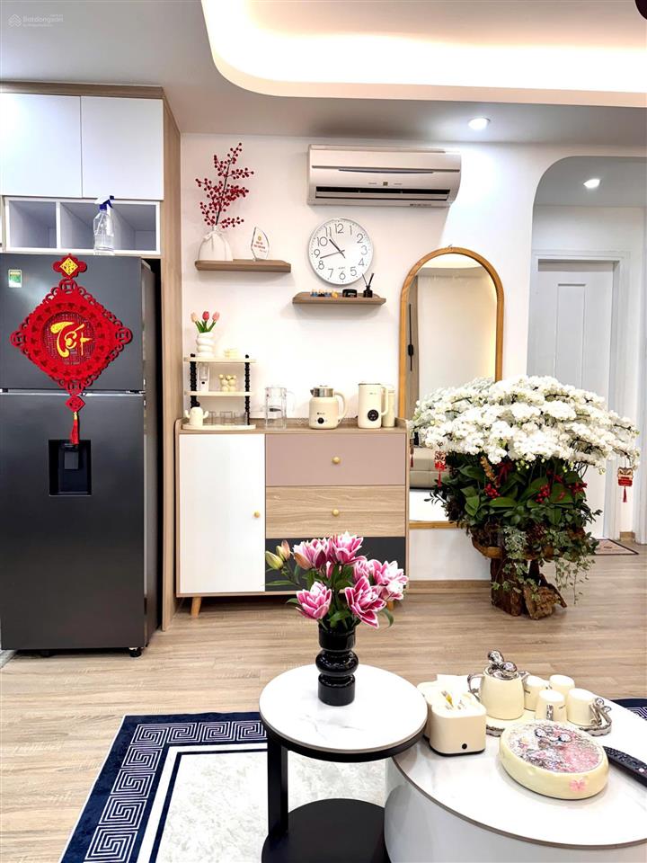 Cắt lỗ 2tỷ căn 76m2 bc đn 3pn 2 vệ sinh toà hh3 linh đàm, full nội thất, giá thuê 10tr, giá 2.55tỷ