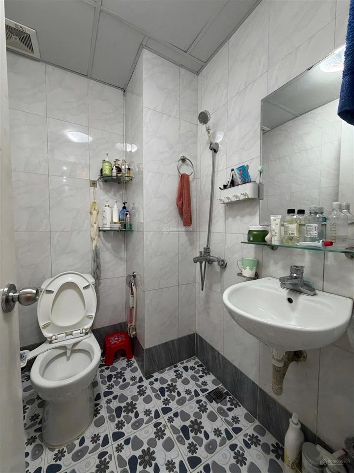 Cắt lỗ 1 tỷ căn 46m2 2pn 1 vệ sinh tòa hh1 linh đàm, full nội thất, giá thuê 7tr, giá bán 1.5tỷ
