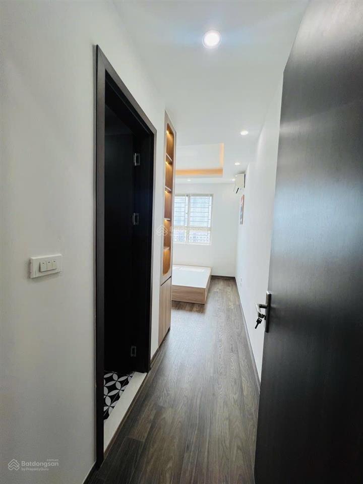 Cắt lỗ hơn 2 tỷ căn 67m view hồ 2pn 2vs tòa hh3 linh đàm, full nội thất, giá thuê 8tr, giá 2.4 tỷ