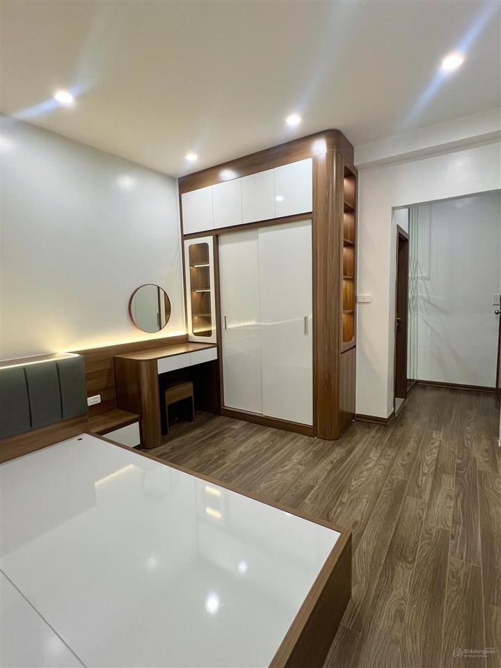 Cắt lỗ 2tỷ căn 83m2 3pn 2vệ sinh toà ct2 linh đàm, full nội thất mới, giá bán 4.2 tỷ