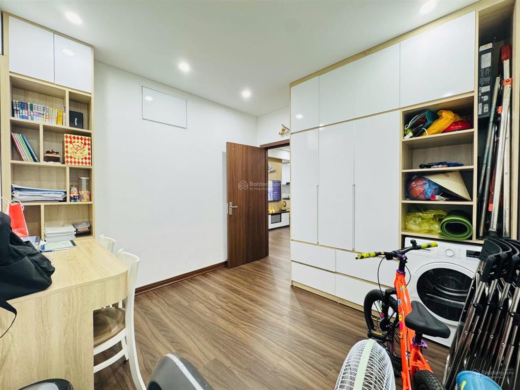 Cắt lỗ 2 tỷ căn 76m 3 phòng ngủ 2 vệ sinh tòa nơ3 linh đàm, full nội thất, giá thuê 8tr, giá 5.4 tỷ