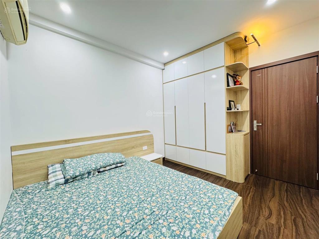 Cắt lỗ 2 tỷ căn 76m 3 phòng ngủ 2 vệ sinh tòa nơ3 linh đàm, full nội thất, giá thuê 8tr, giá 5.4 tỷ